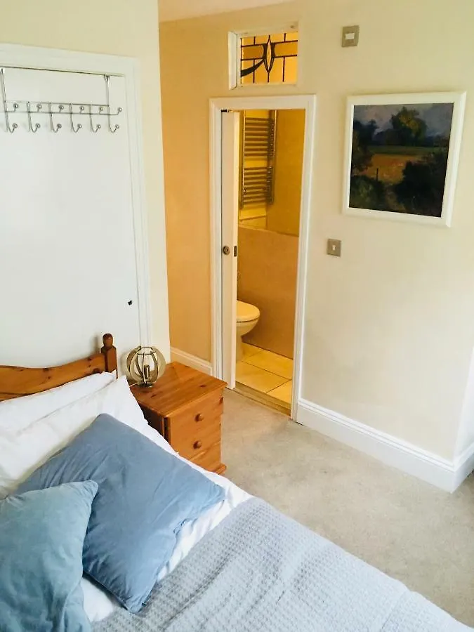 Little Brighton Beach Apartments - Also Separate Spa Cabin And Watersports