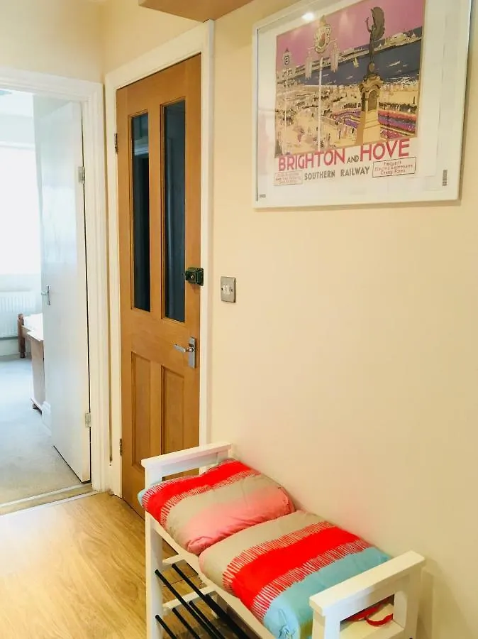 Little Brighton Beach Apartments - Also Separate Spa Cabin And Watersports